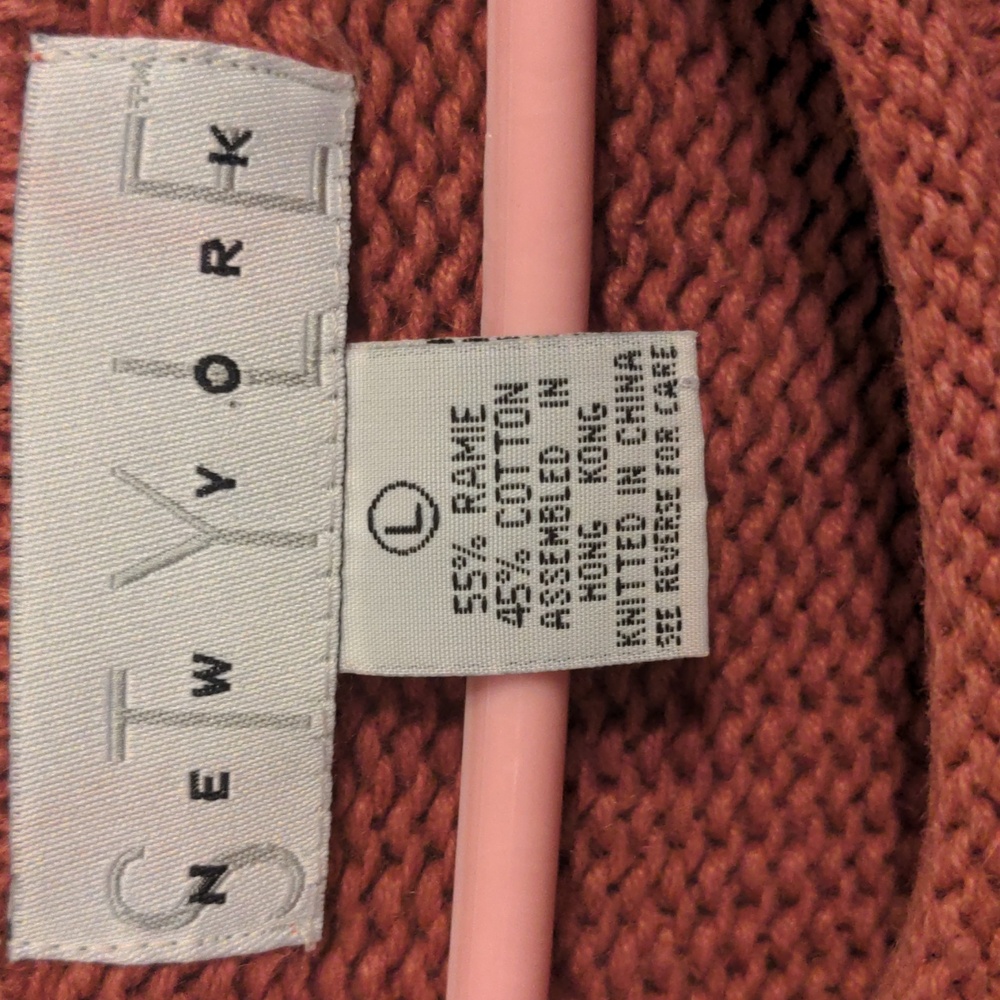 🌼 Sweater 🌼 - Picture 2 of 6